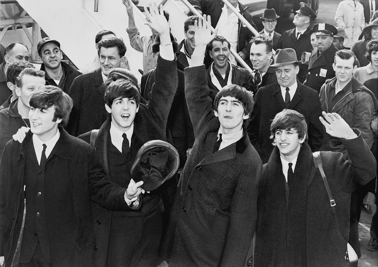Битлз, Знакомство с "Битлз" как легендарной британской рок-группой, в 1960-х годах, Обсуждение причин распада группы в 1970 году, The Beatles,
