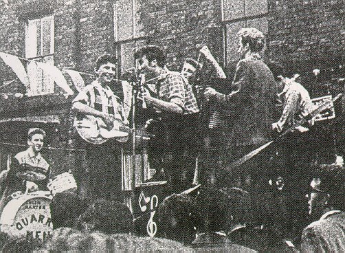 Битлз,Знакомство с "Битлз" как легендарной британской рок-группой,в 1960-х годах,Обсуждение причин распада группы в 1970 году,The Beatles,